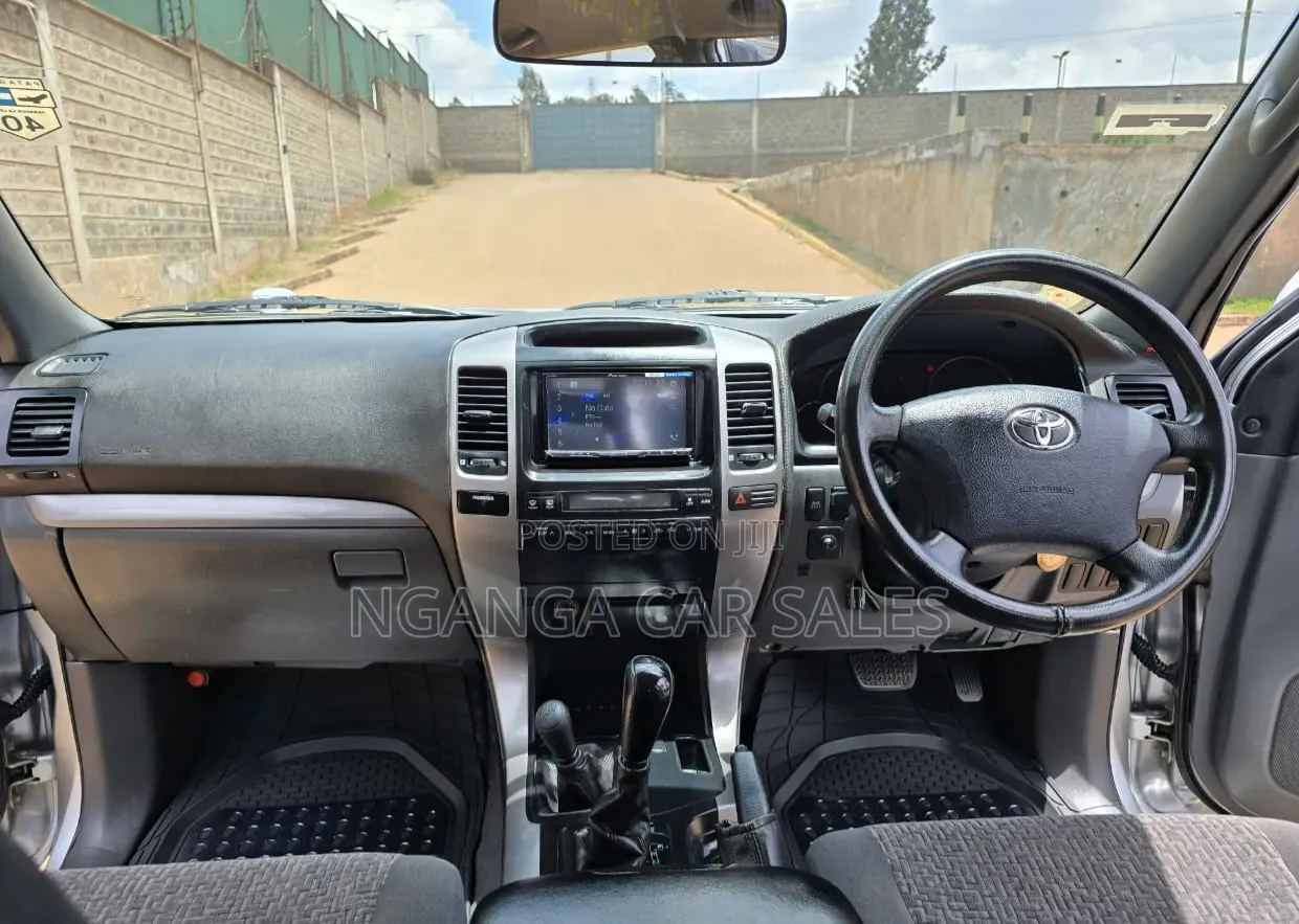 Toyota Land Cruiser Prado 2004 Silver