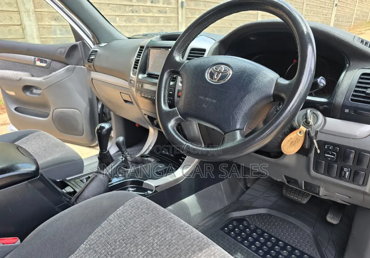 Toyota Land Cruiser Prado 2004 Silver
