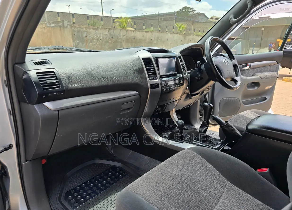 Toyota Land Cruiser Prado 2004 Silver