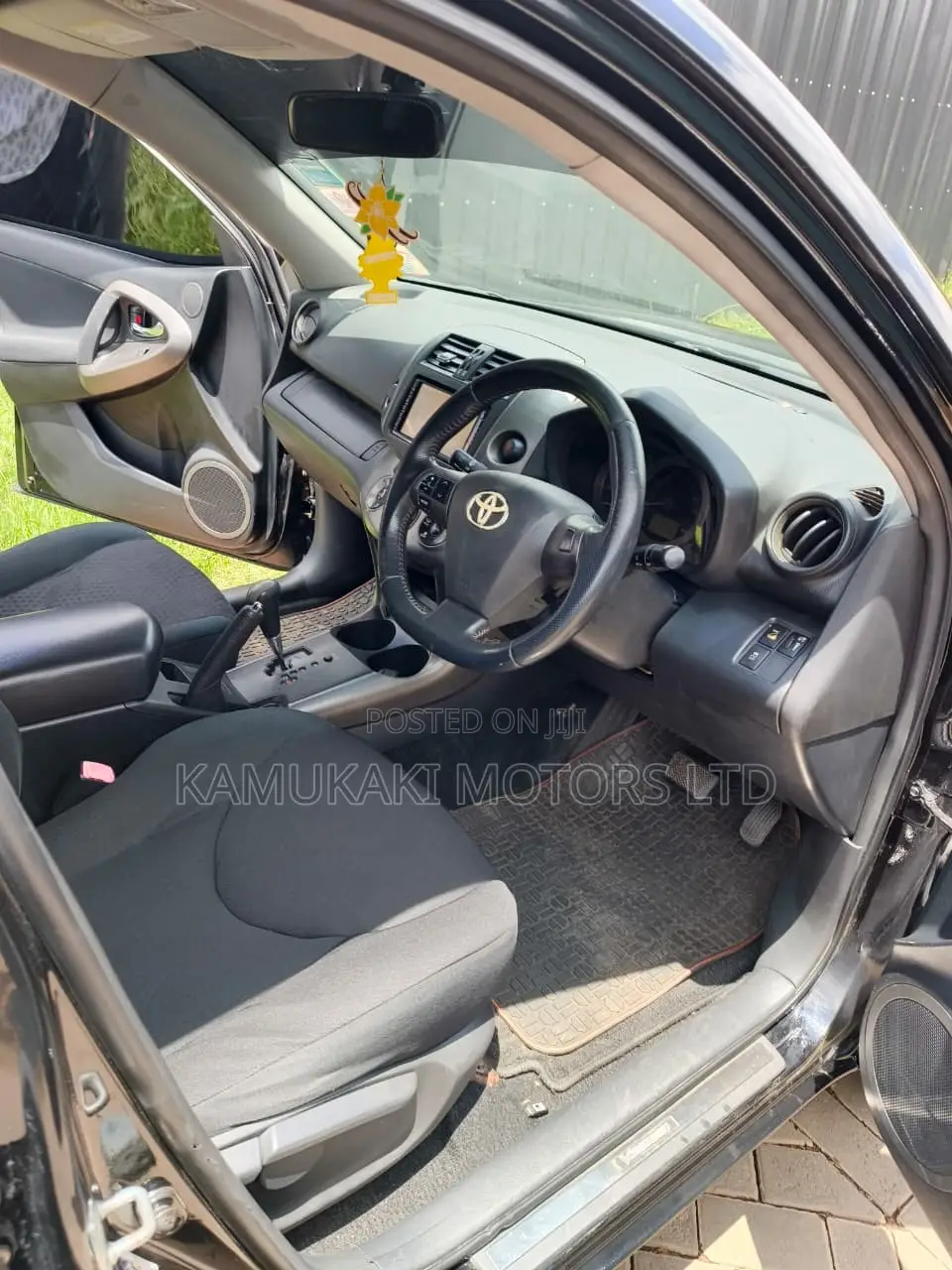 Toyota Vanguard 2010 Black