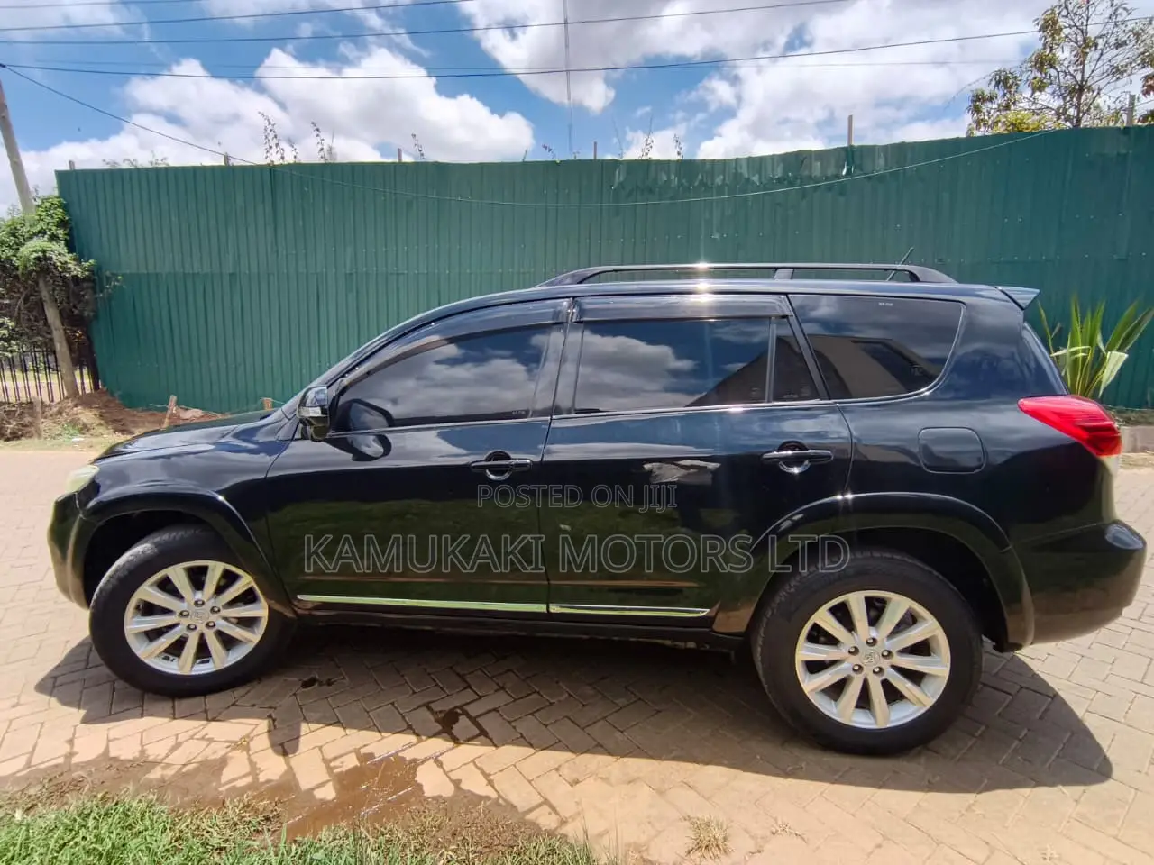 Toyota Vanguard 2010 Black
