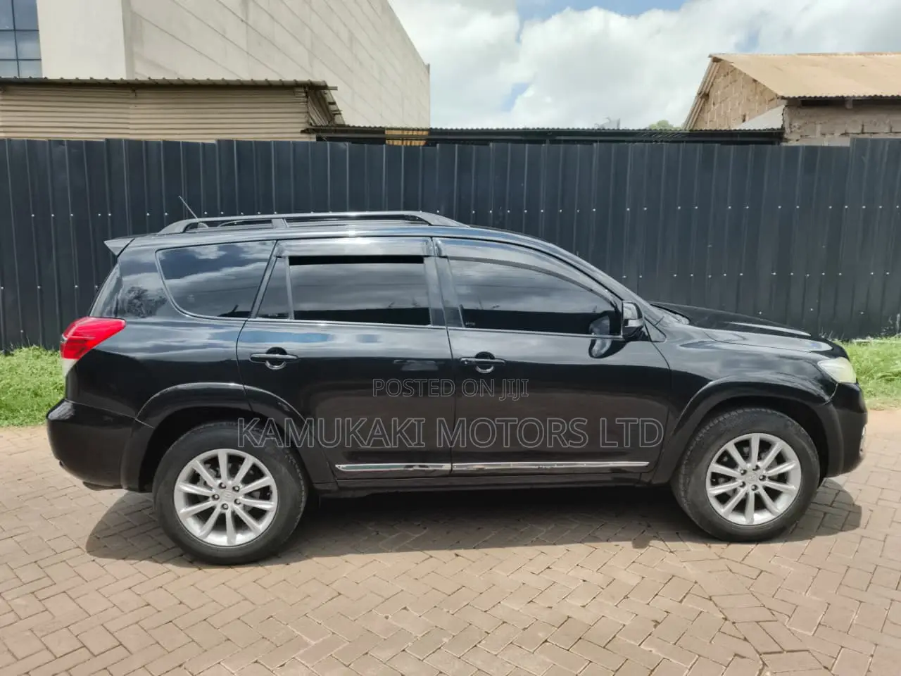 Toyota Vanguard 2010 Black