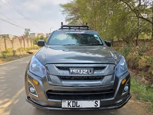 Isuzu D-MAX 2023 Gray