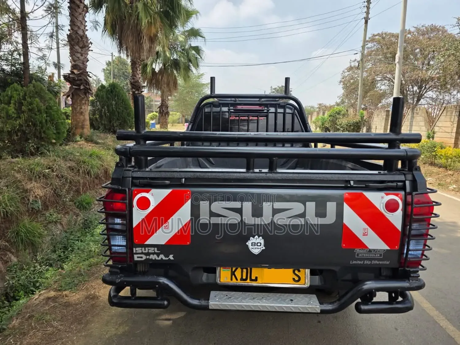 Isuzu D-MAX 2023 Gray