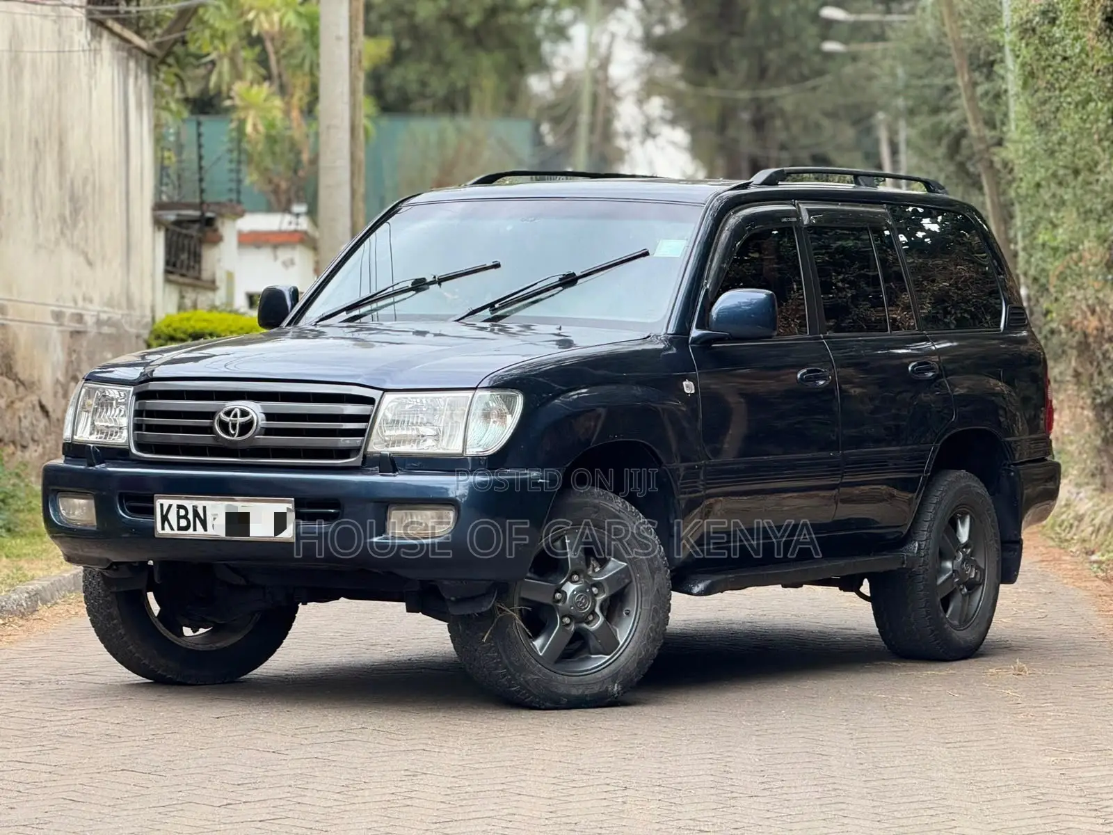 Toyota Land Cruiser 2004 Blue