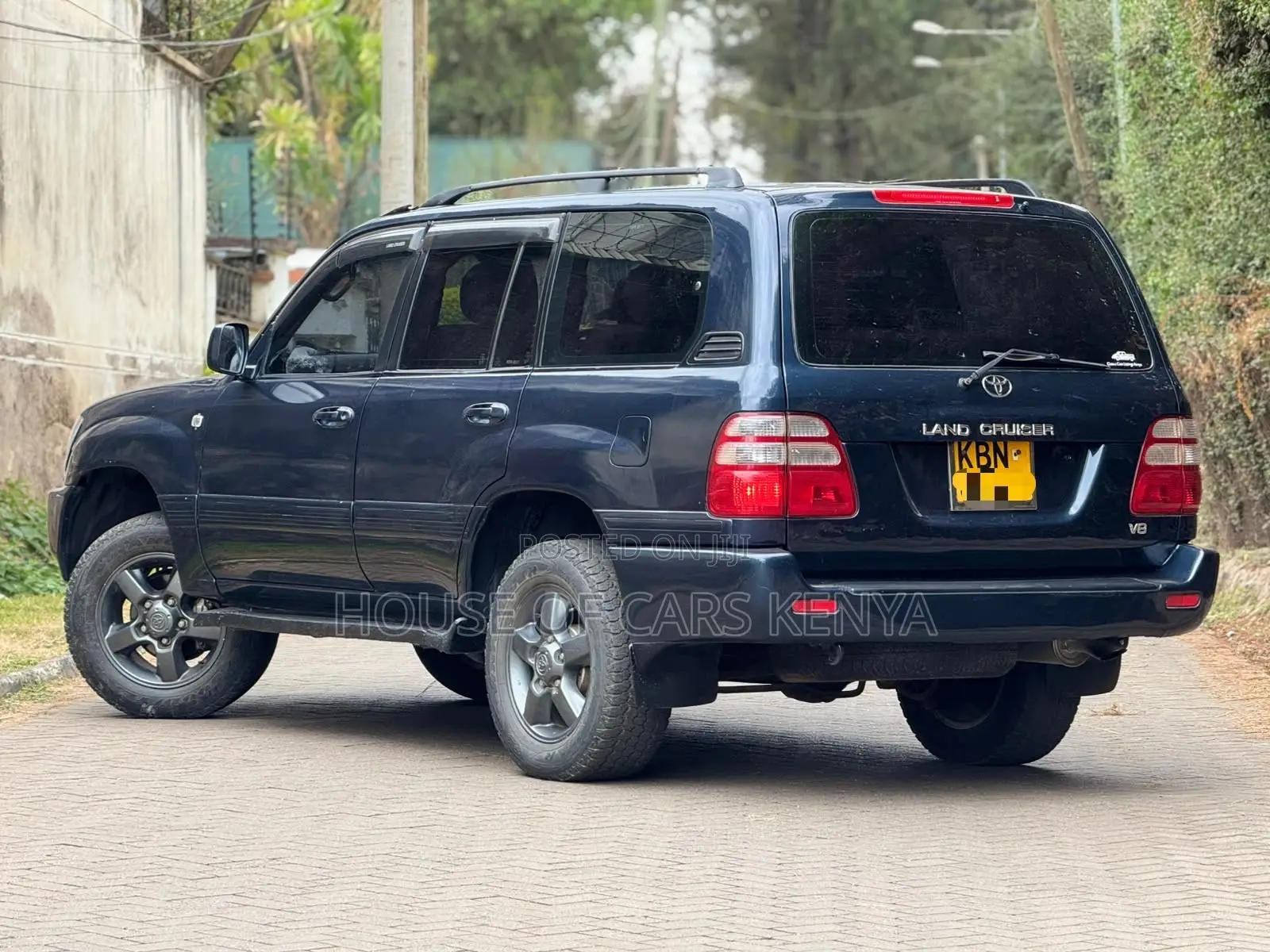 Toyota Land Cruiser 2004 Blue