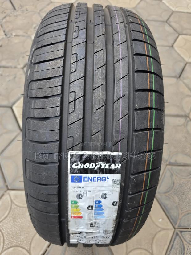 225 /55 R16 Goodyear Tires - thumbnail 3