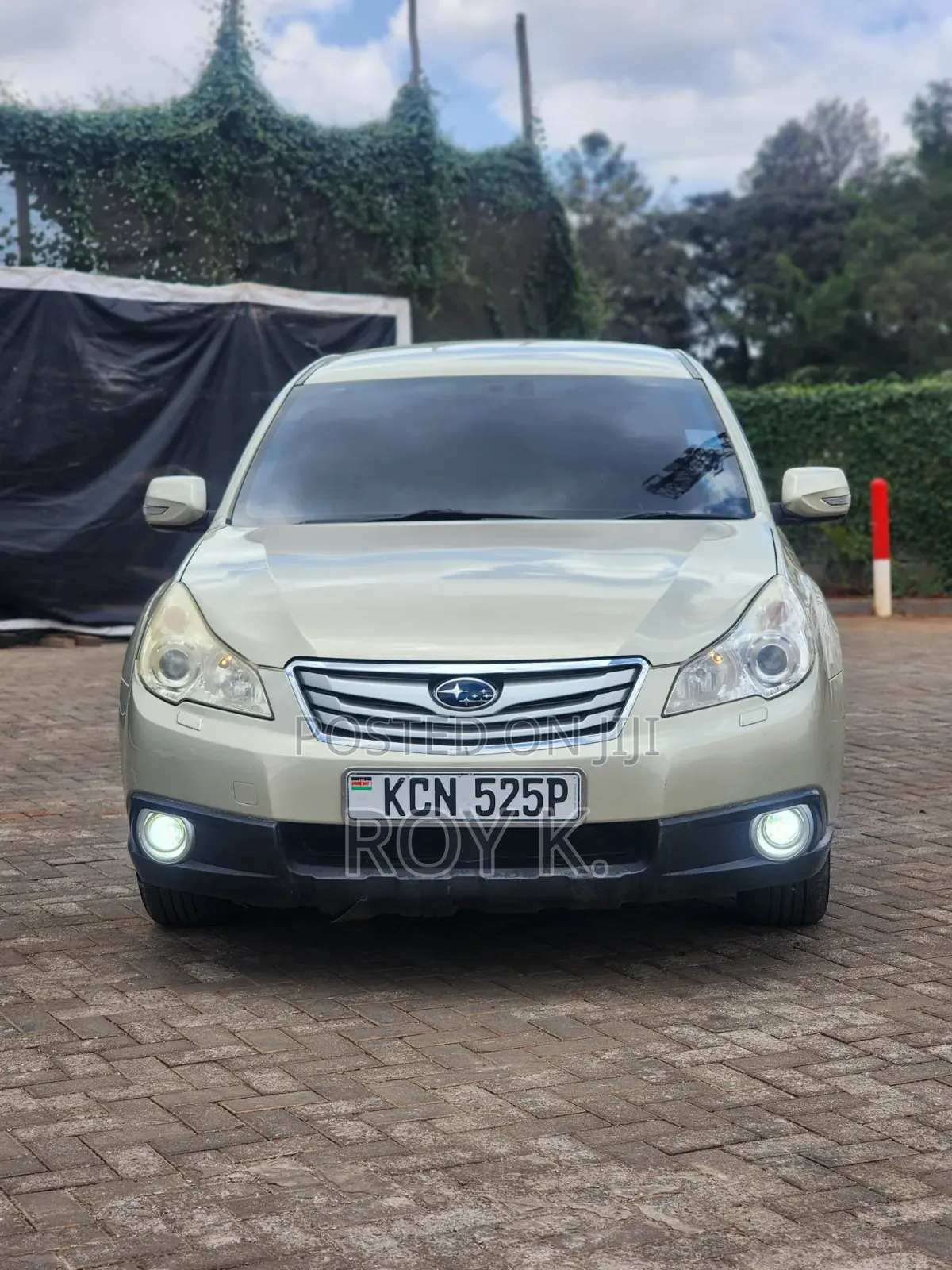 Subaru Outback 2.5i 2010 Gold