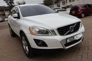 Volvo XC60 T6 AWD 2010 Pearl
