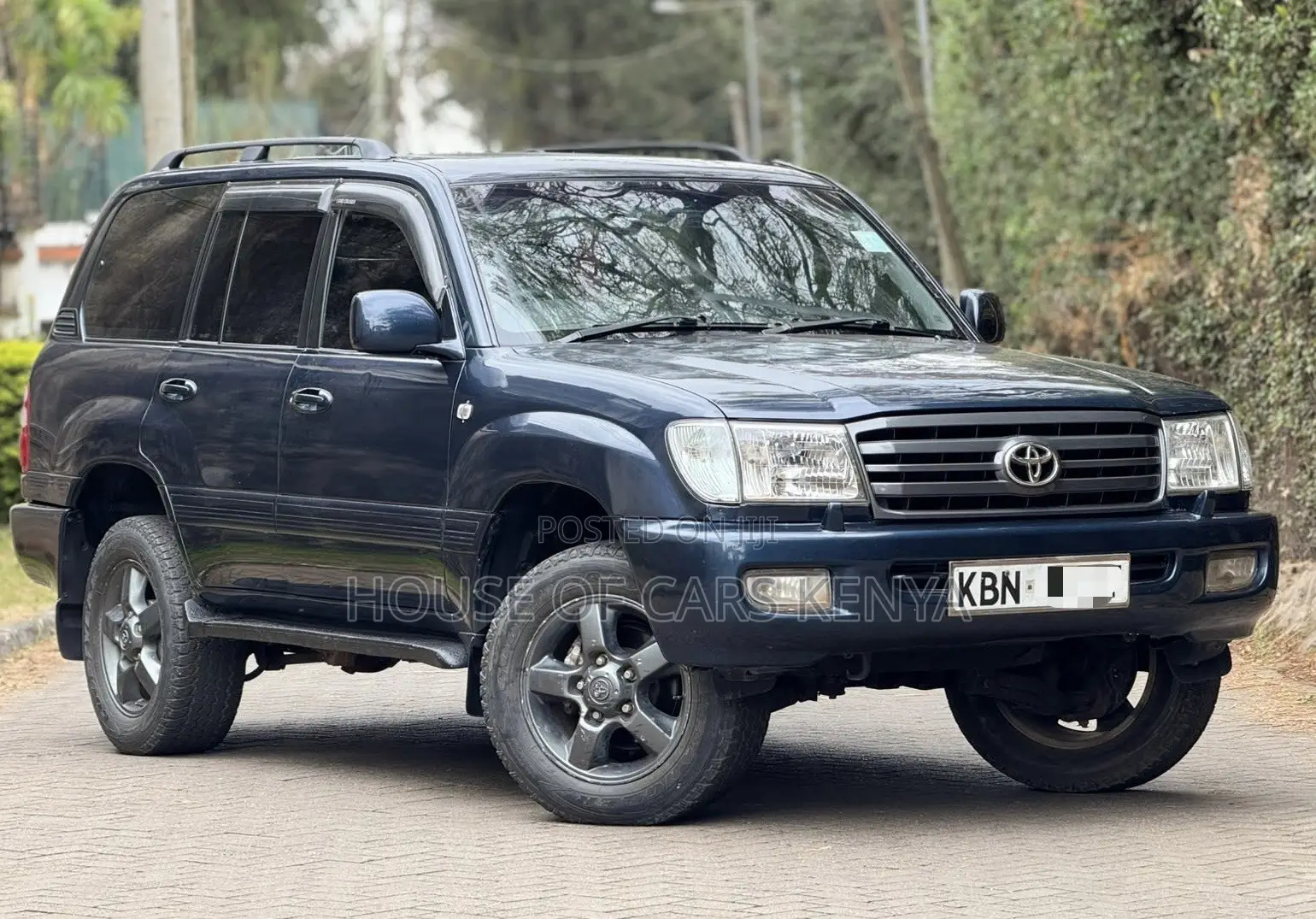 Toyota Land Cruiser 2004 Blue