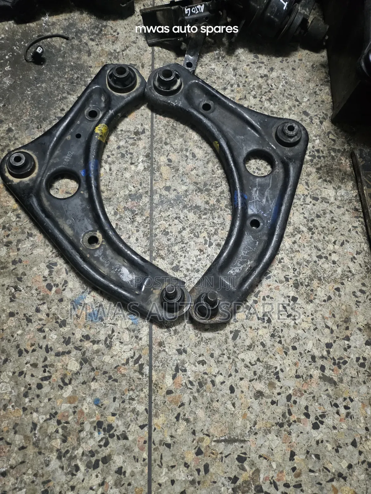 Nissnote E12 Control Arms