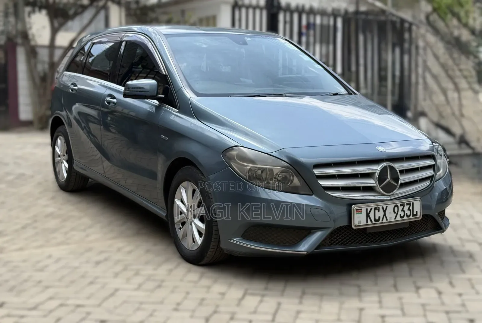 Mercedes-Benz B-Class 2012 Blue
