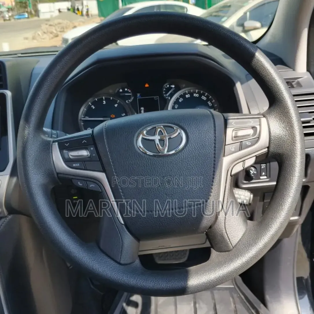 Toyota Land Cruiser Prado 2.8 2019 Black