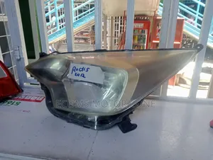Toyota Ractis 2012 Headlight
