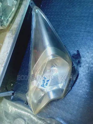 Toyota Ractis 2012 Headlight