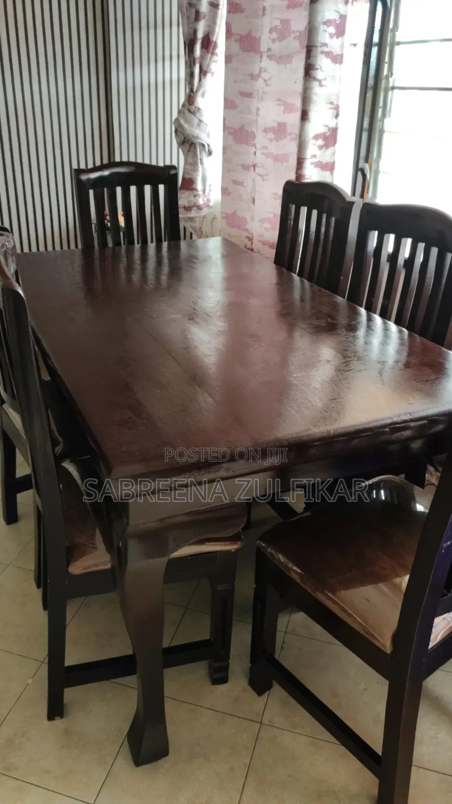 6 Chair Table Very Heavy and New