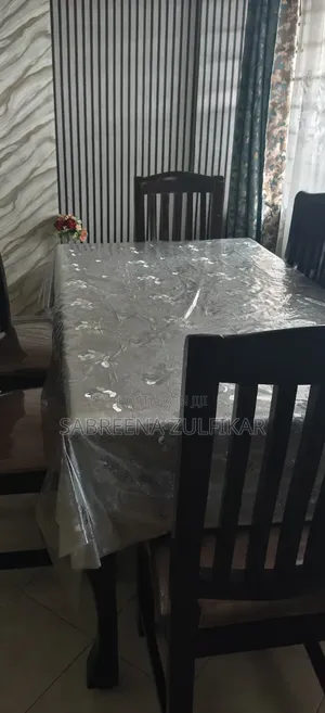 6 Chair Table Very Heavy and New