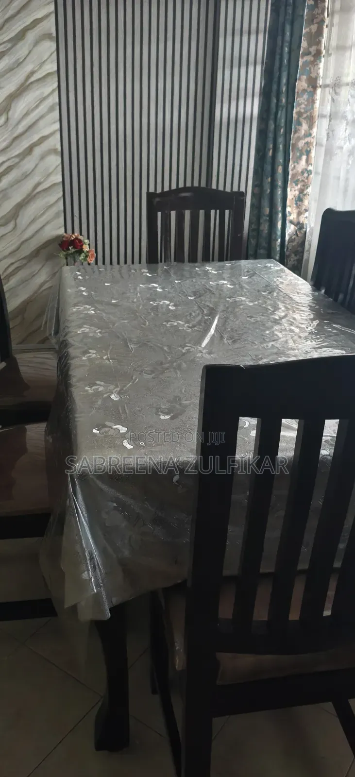 6 Chair Table Very Heavy and New