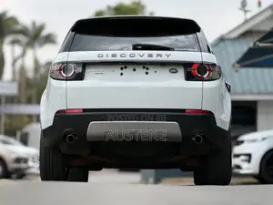 Land Rover Discovery Sport 2015 White