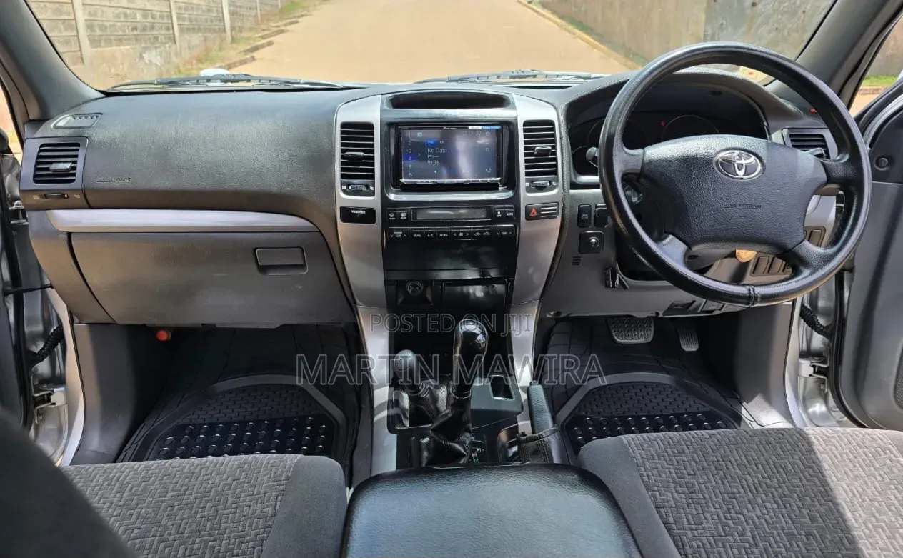 Toyota Land Cruiser Prado 2004 Silver