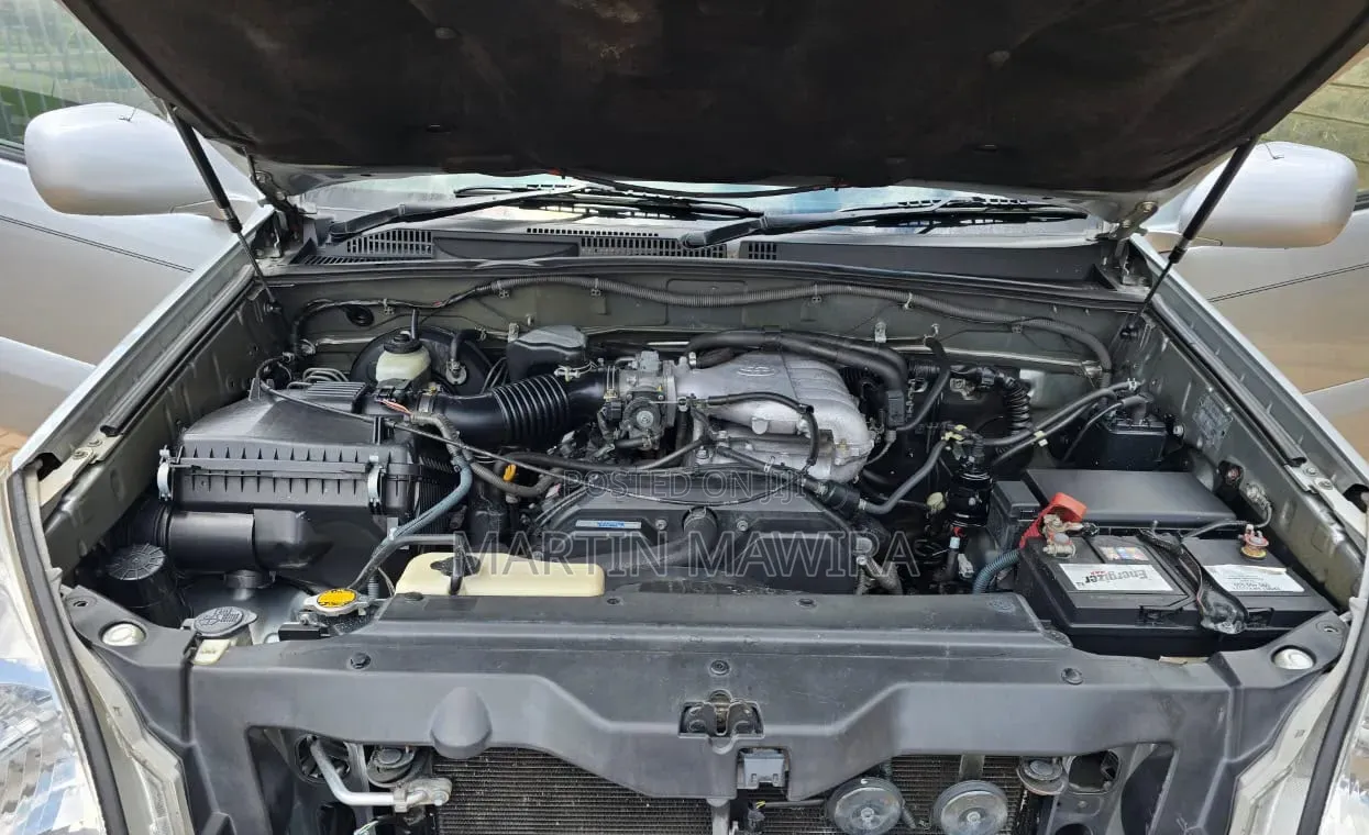 Toyota Land Cruiser Prado 2004 Silver