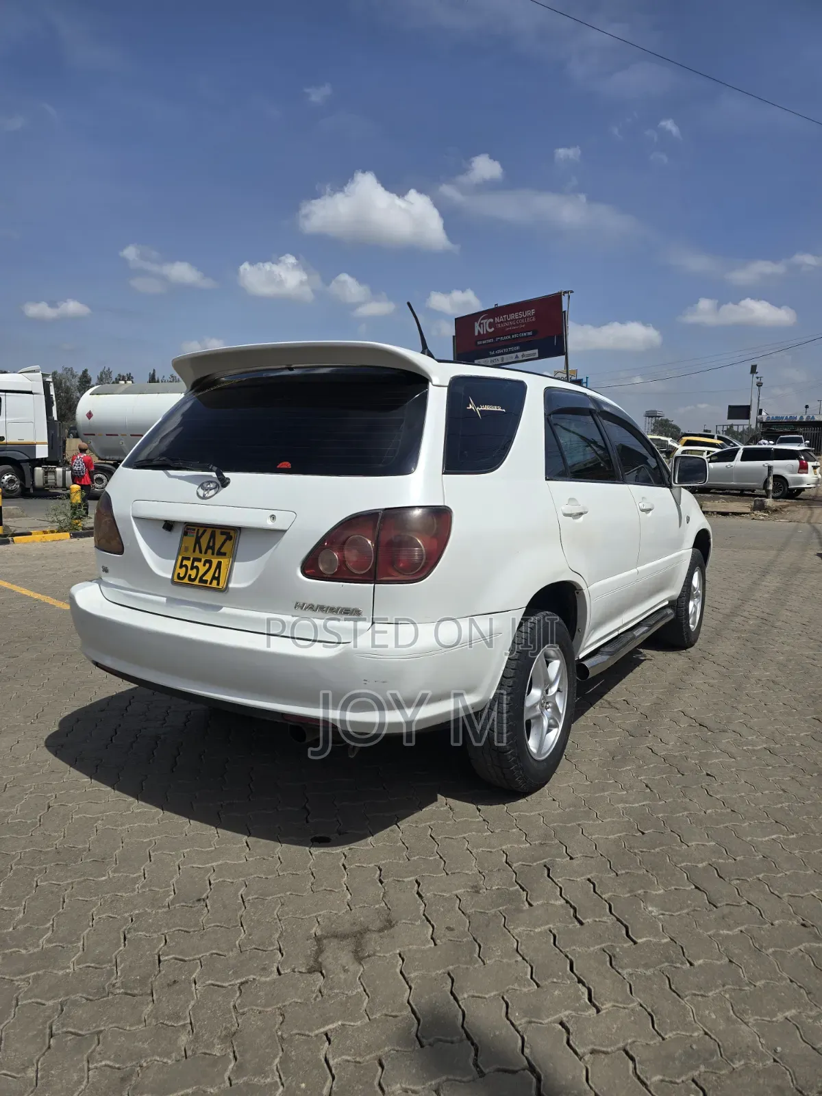 Toyota Harrier 2006 White
