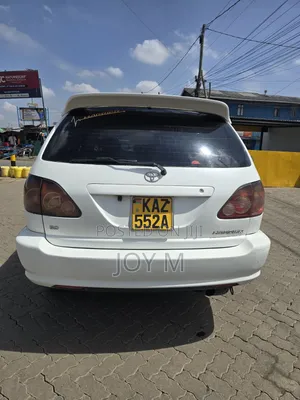 Toyota Harrier 2006 White