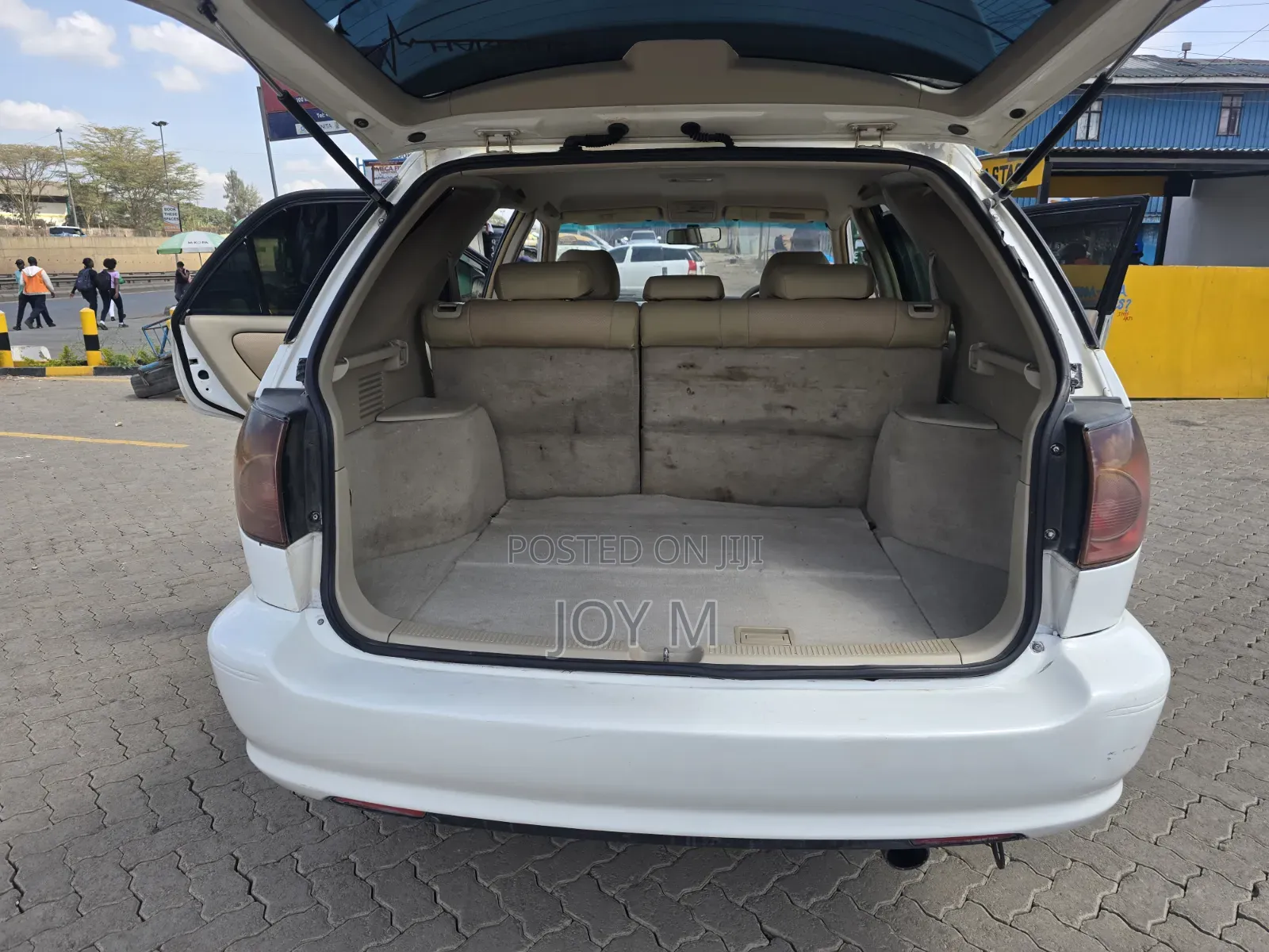 Toyota Harrier 2006 White
