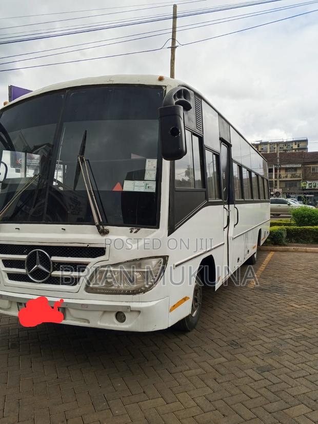 Mercedes-Benz Tourismo 2019 White - thumbnail 4