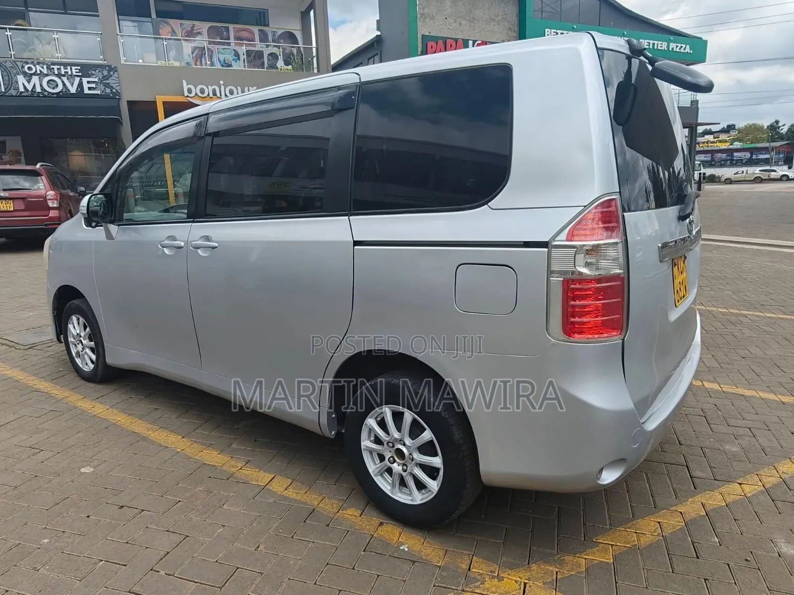 Toyota Noah 2009 Silver