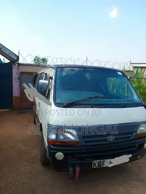 Toyota HiAce 2002 White