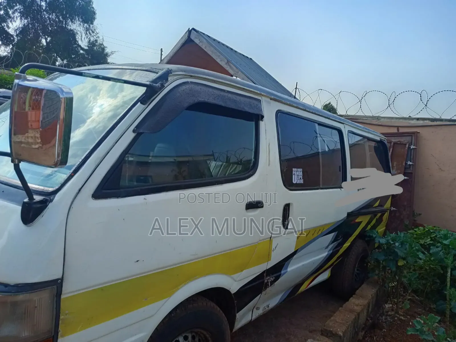 Toyota HiAce 2002 White