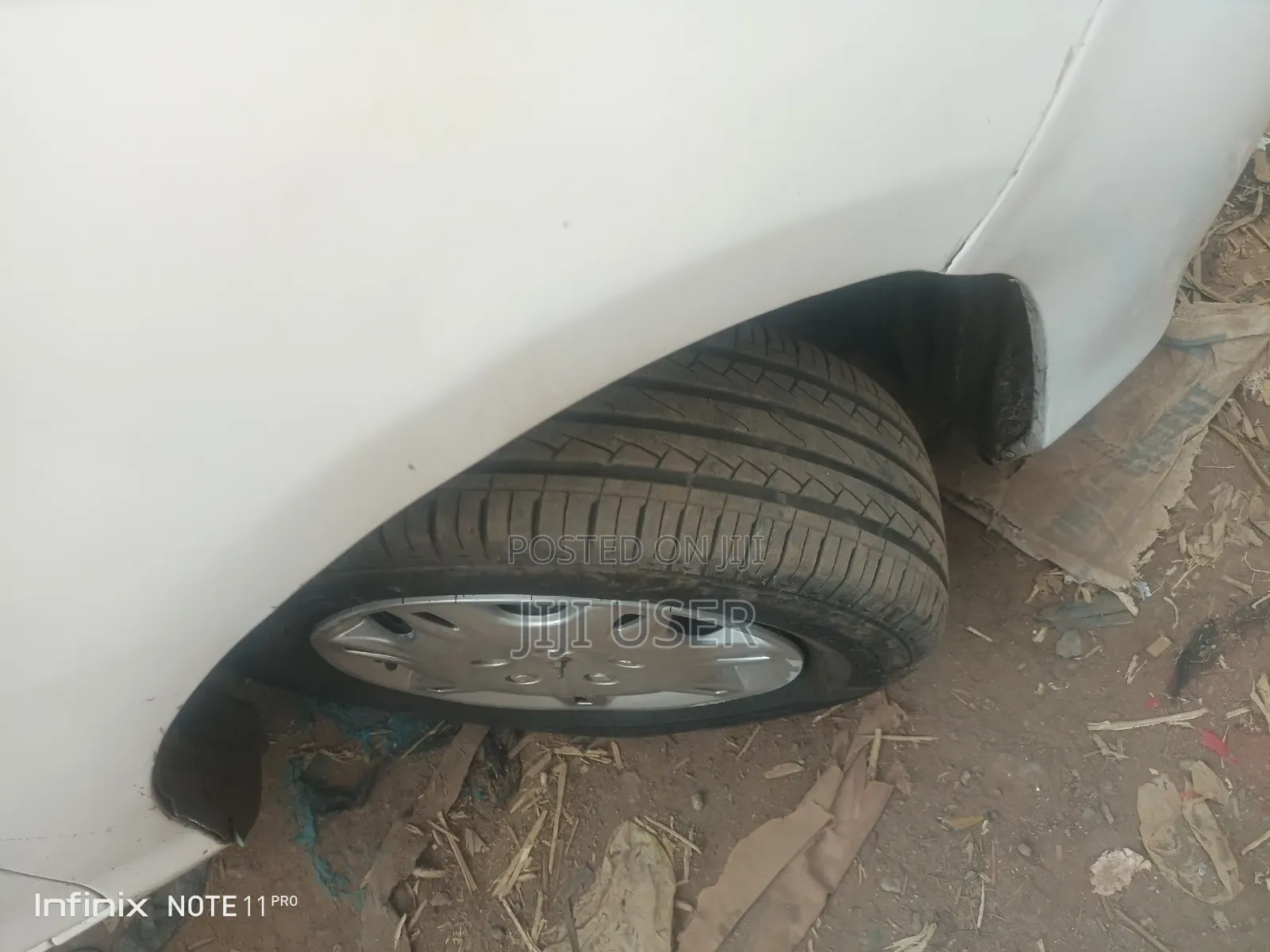 Toyota Vitz 1.0 FWD 5dr 2013 White