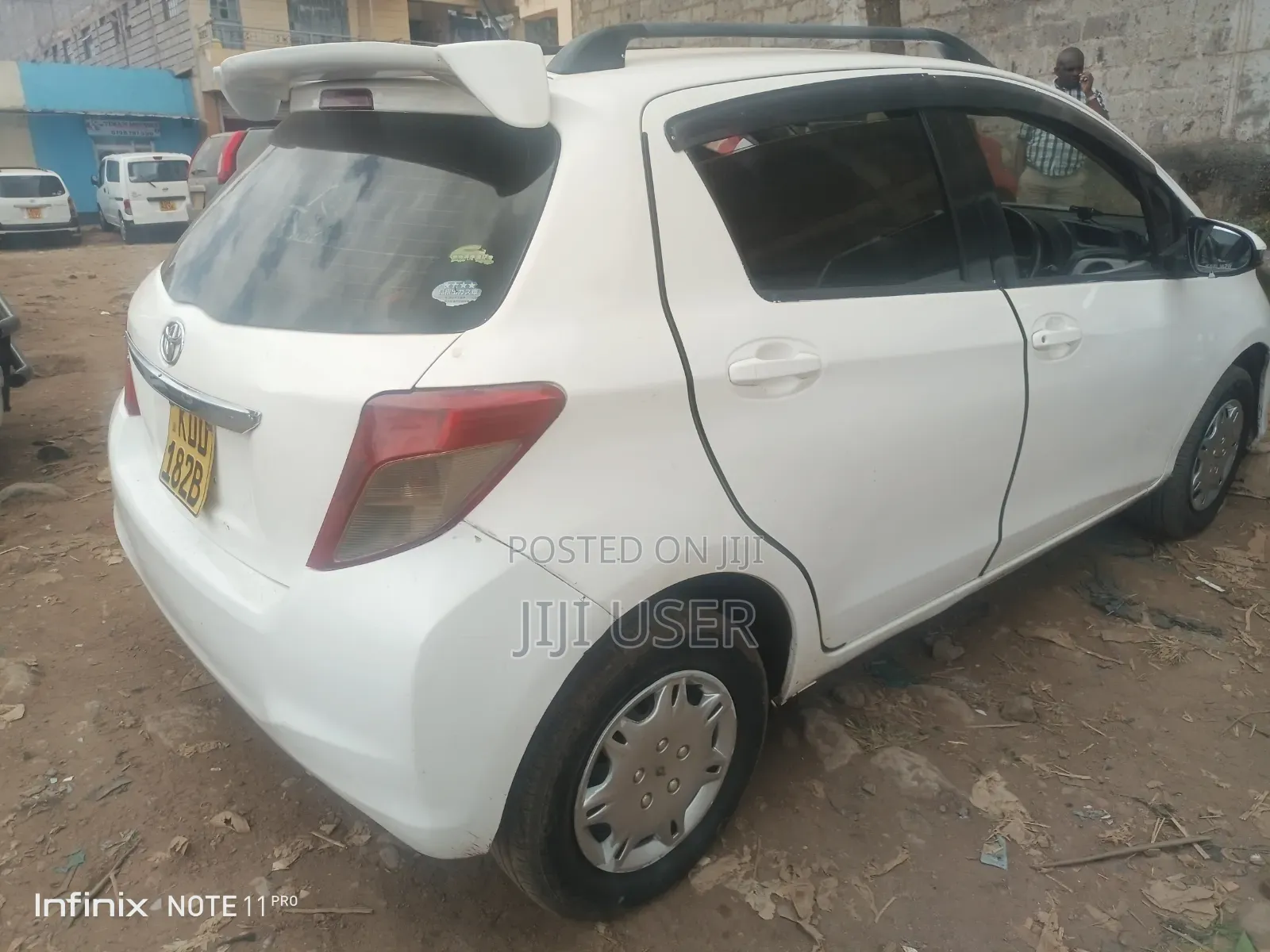 Toyota Vitz 1.0 FWD 5dr 2013 White