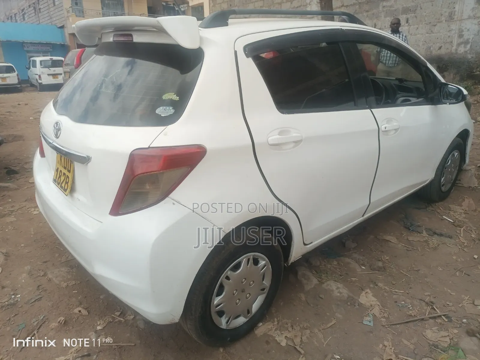 Toyota Vitz 1.0 FWD 5dr 2013 White