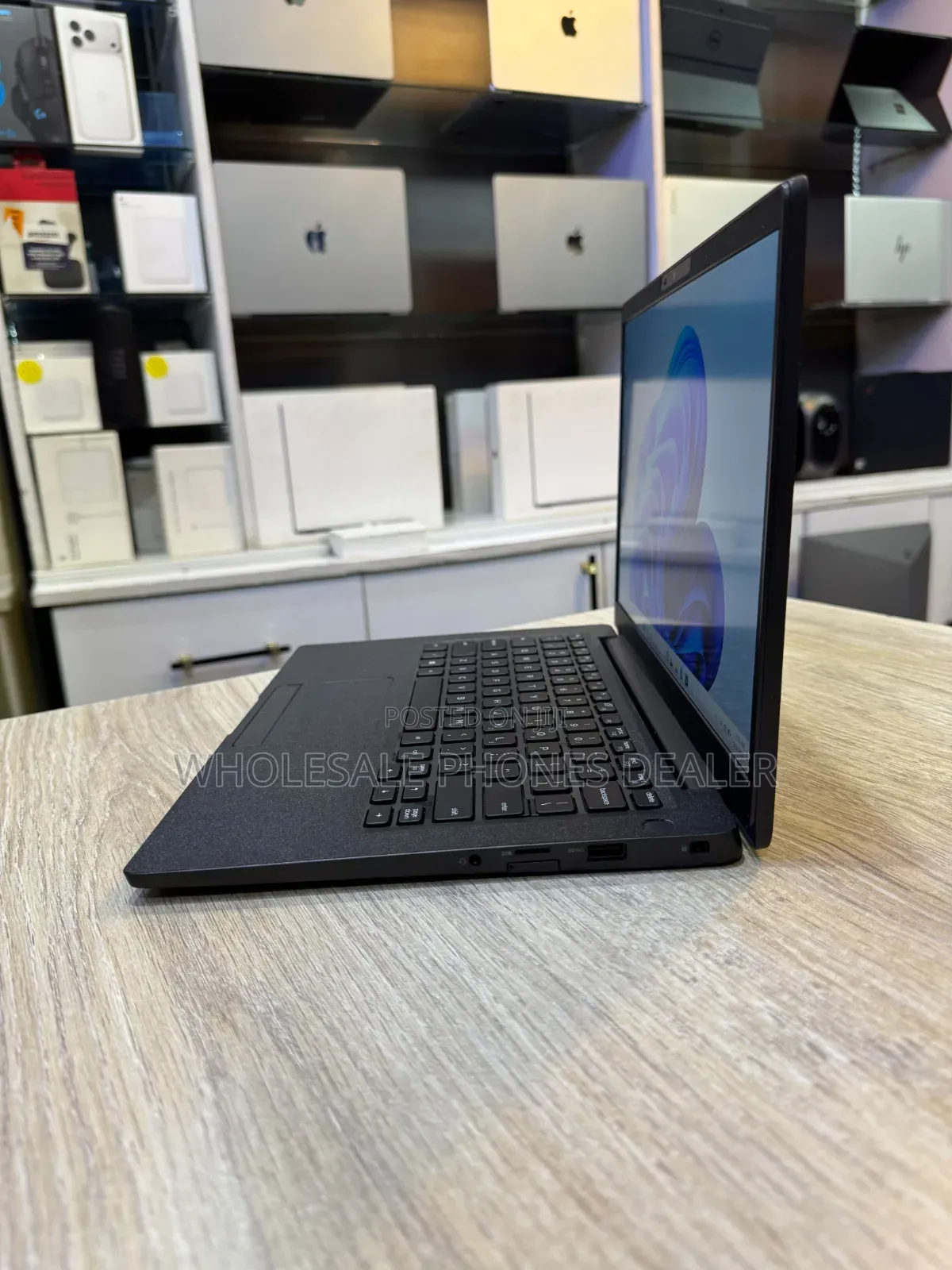 Laptop Dell Latitude 7400 8GB Intel Core i7 SSD 256GB