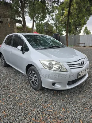 Toyota Auris 2010 Silver