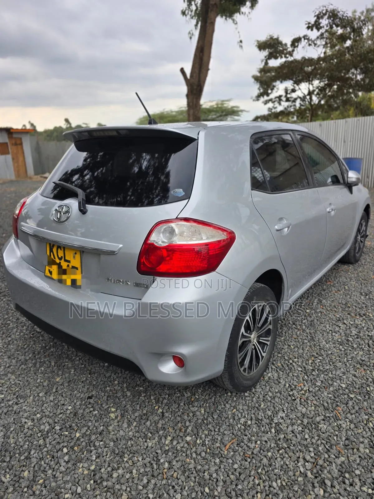 Toyota Auris 2010 Silver