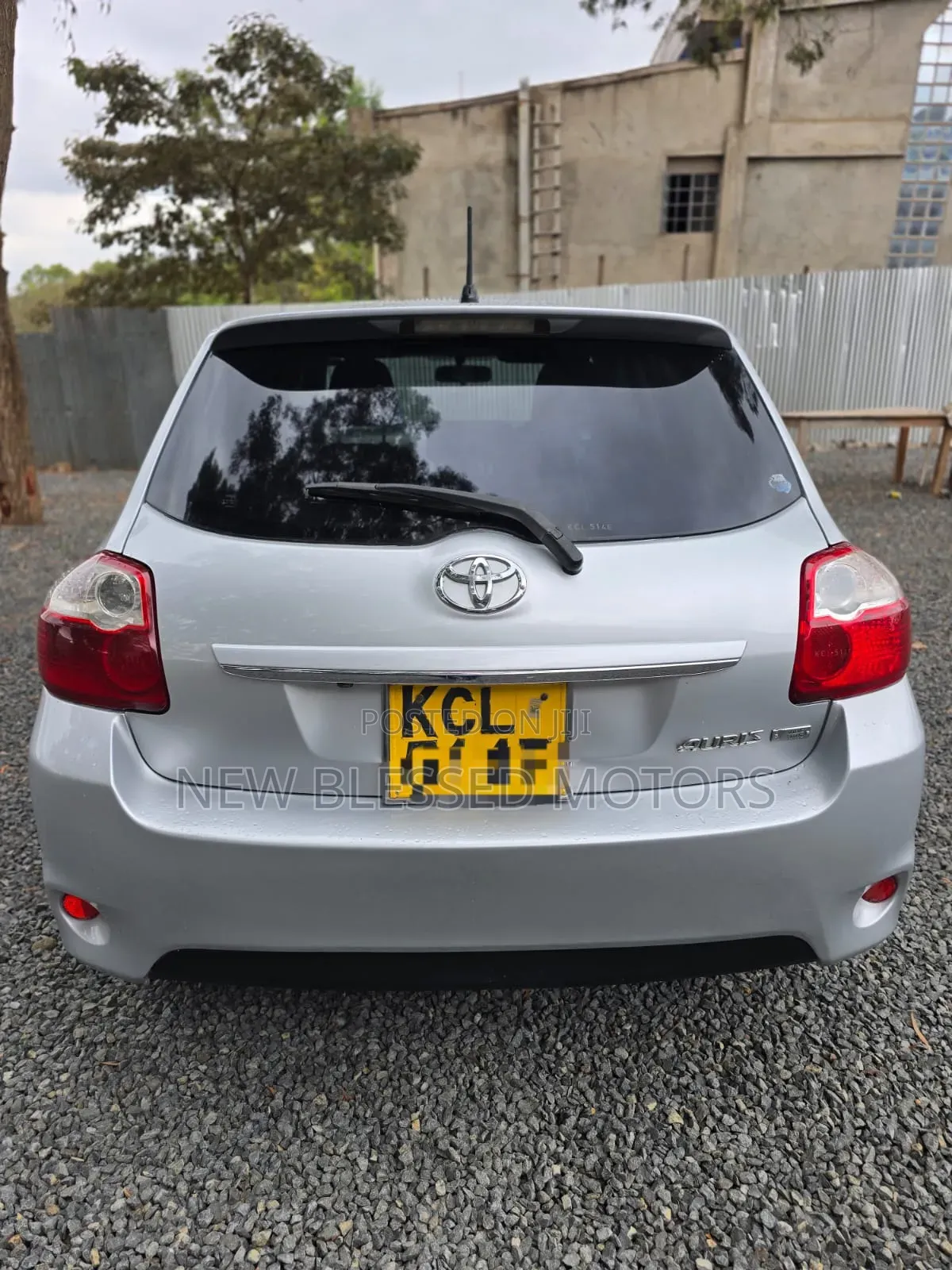 Toyota Auris 2010 Silver