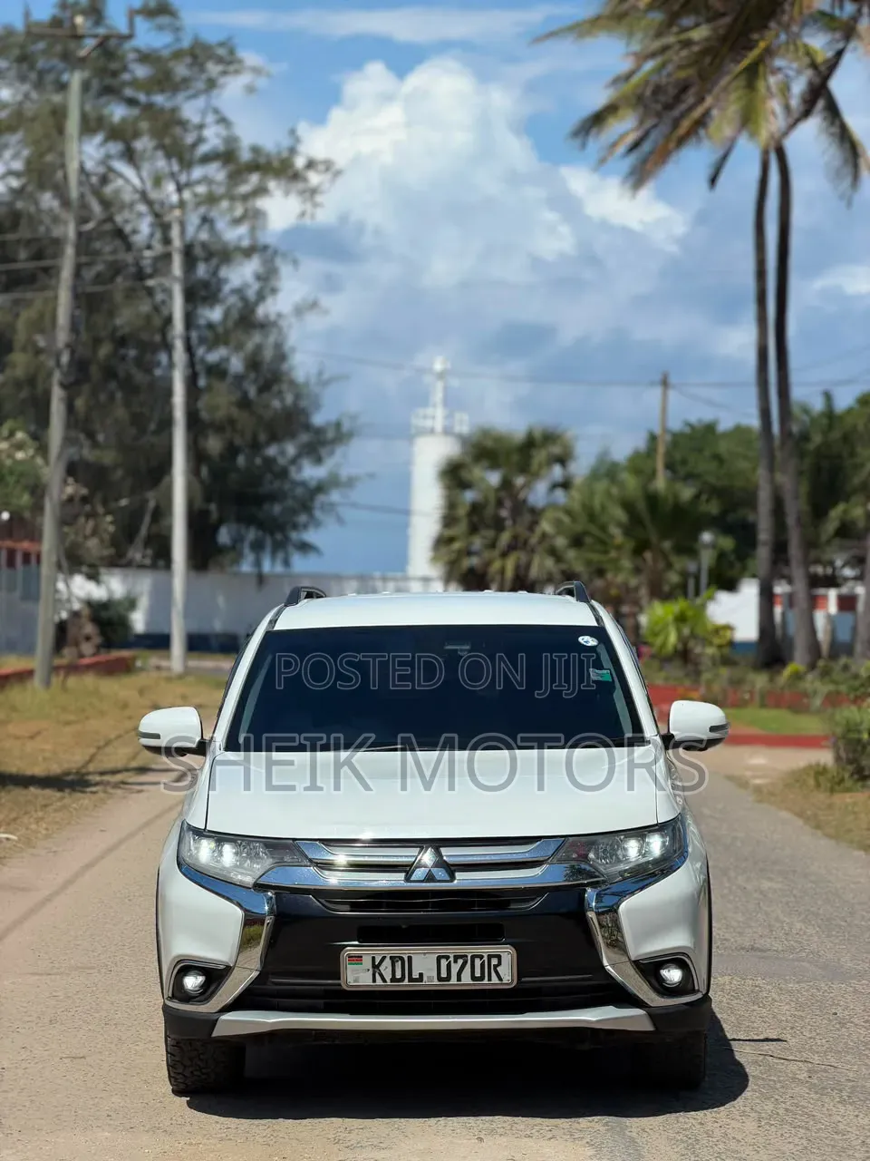 Mitsubishi Outlander 2016 White