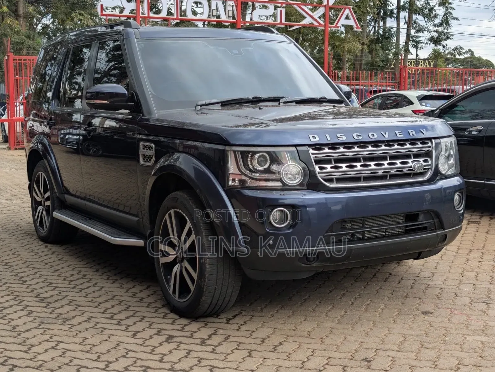 Land Rover Discovery 2016 Blue