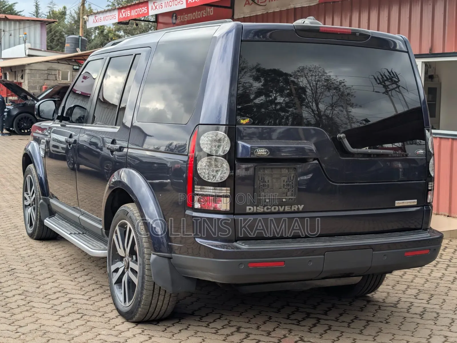 Land Rover Discovery 2016 Blue