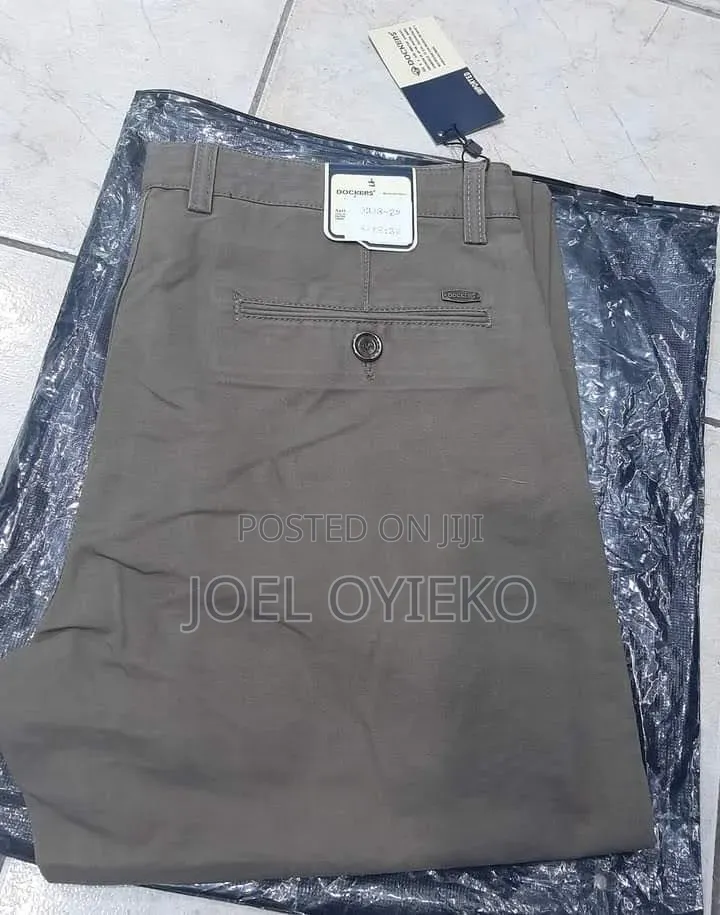 Hard Khakis Dockers