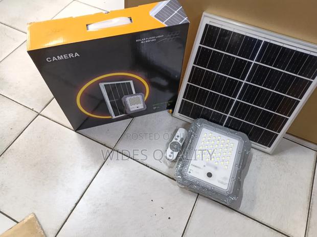 100W Solar Flood Light With an Integrated Wireless WiFi CCTV Camera