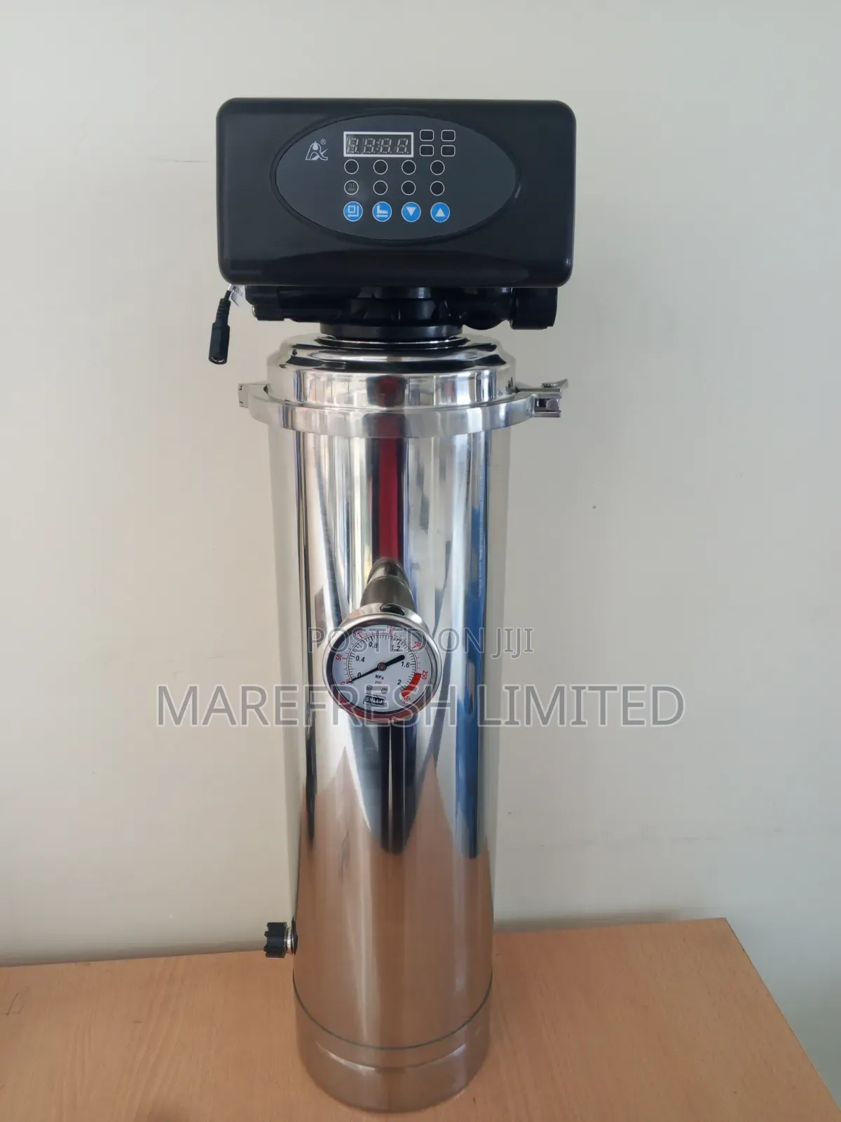 (UF) Stainless Steel System With an Automatic Softener