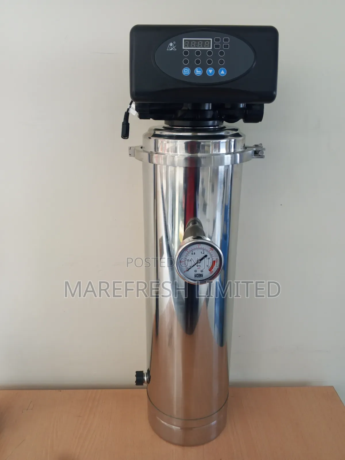 (UF) Stainless Steel System With an Automatic Softener