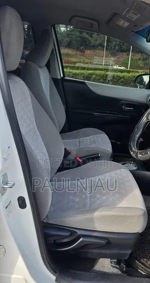 Toyota Vitz 2014 White