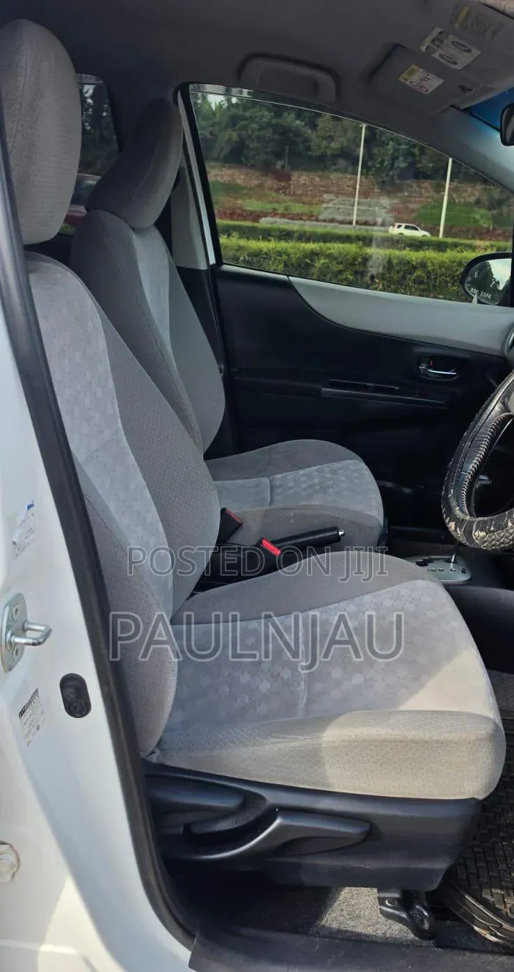 Toyota Vitz 2014 White