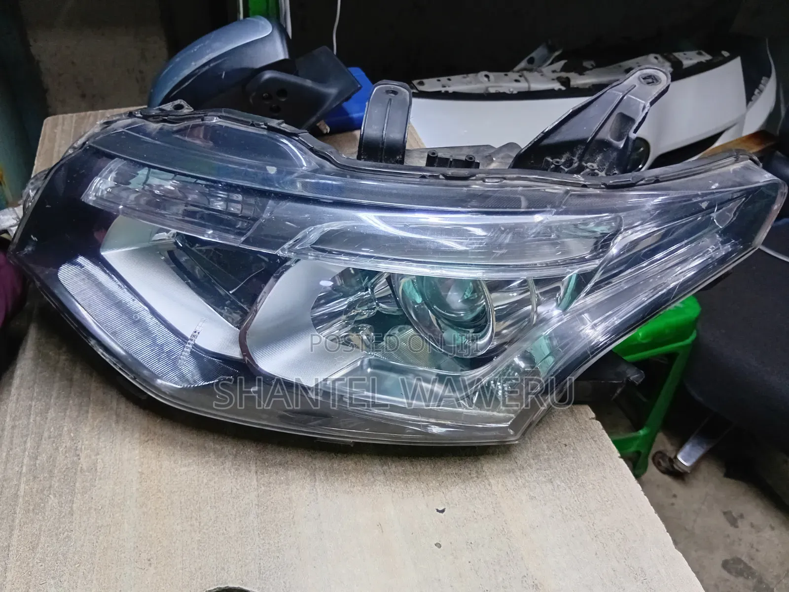 Outlander 2014 Headlight