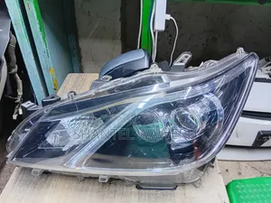Crown 2015 Headlight